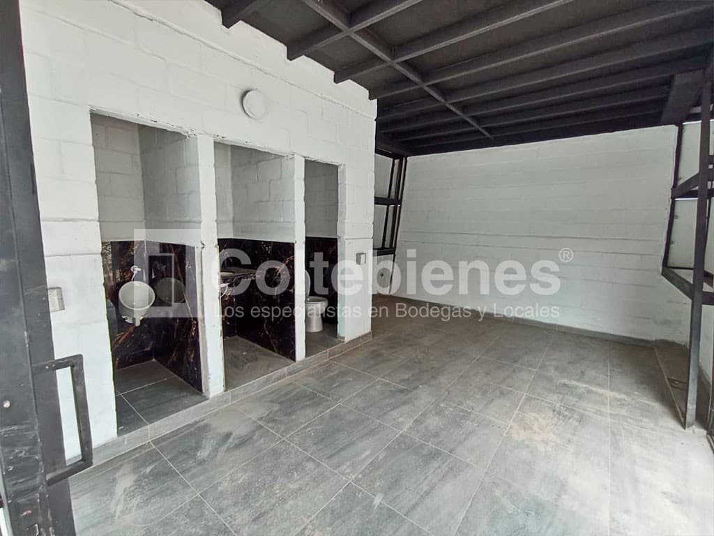 Local en arriendo/venta – Caldas foto 3