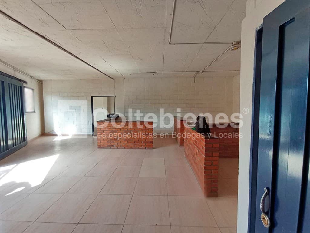 Bodega en arriendo – Trinidad, Medellín foto 2