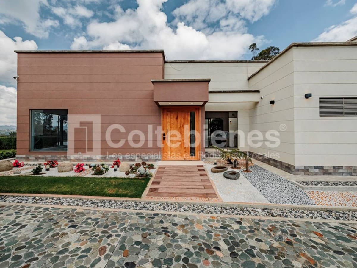 Casa Campestre en arriendo/venta – Loma Del Escobero, Envigado foto 3