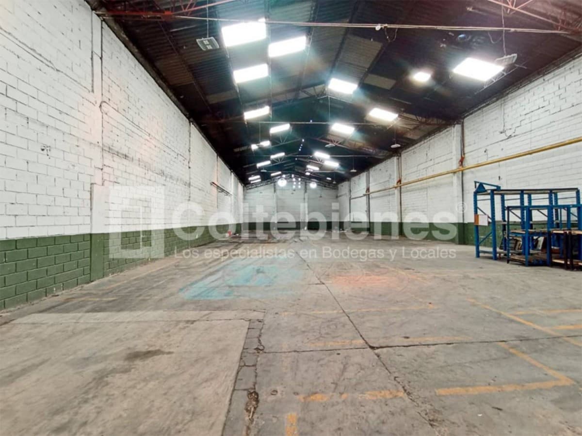 Bodega en arriendo – La Santa Cruz, Itagüí