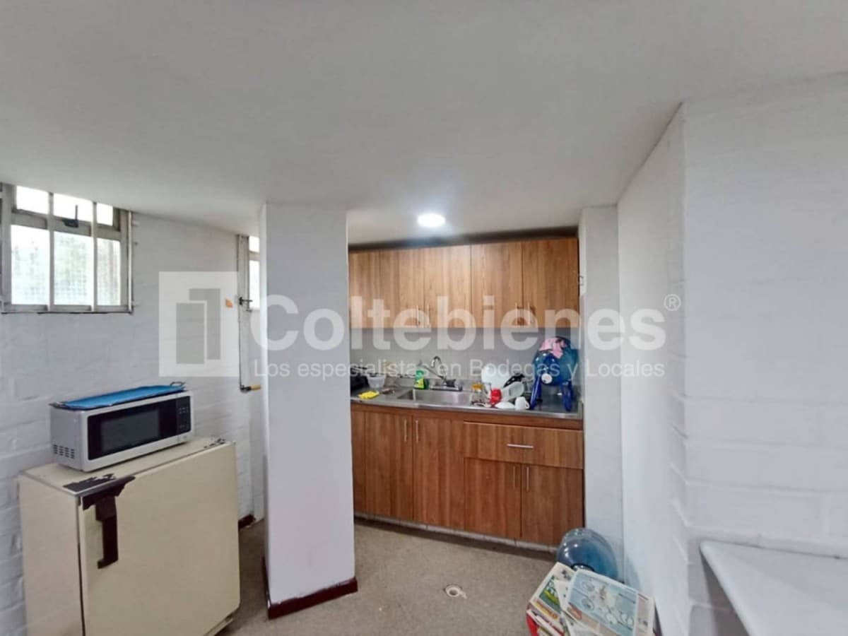 Bodega en arriendo/venta – Barrio Antioquia, Medellín foto 5