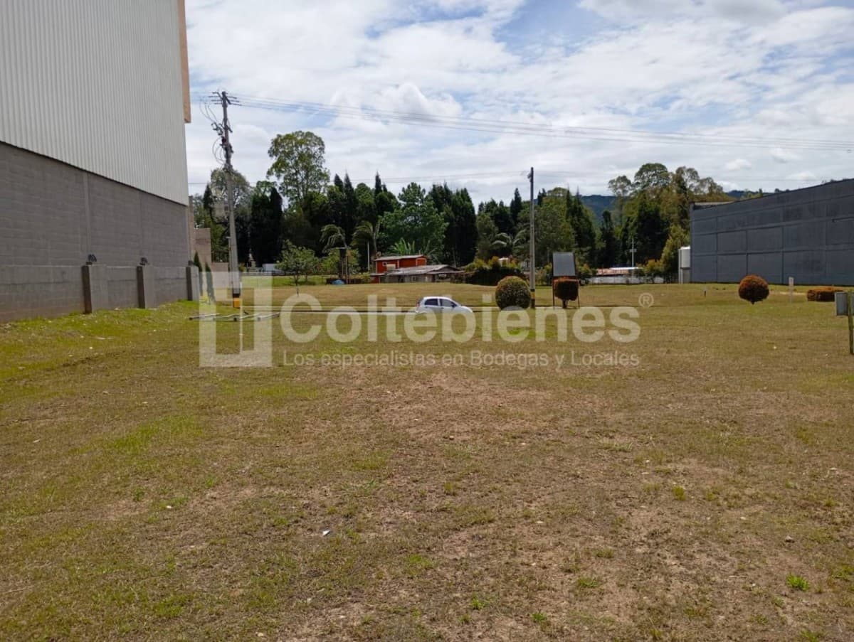 Lote en arriendo/venta – Guarne foto 2