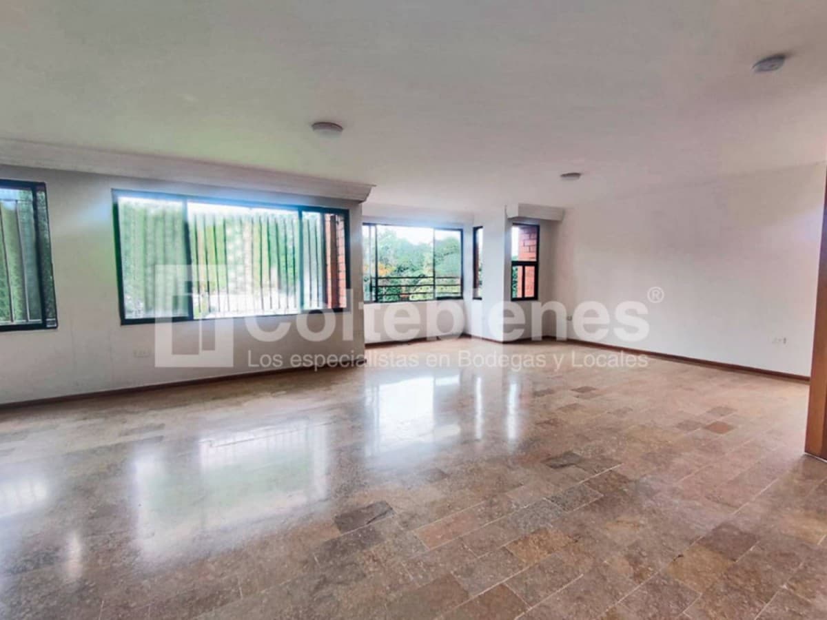 Oficina en arriendo – Aguacatala, Medellín foto 2