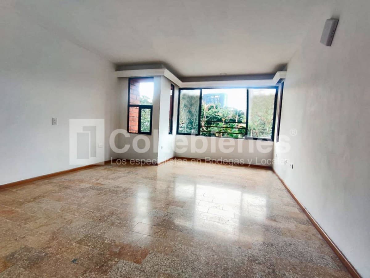 Oficina en arriendo – Aguacatala, Medellín foto 3