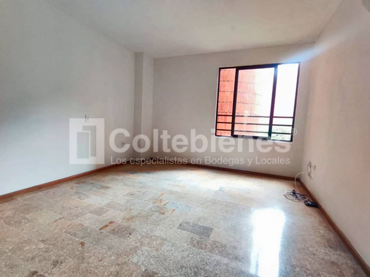 Oficina en arriendo – Aguacatala, Medellín foto 4