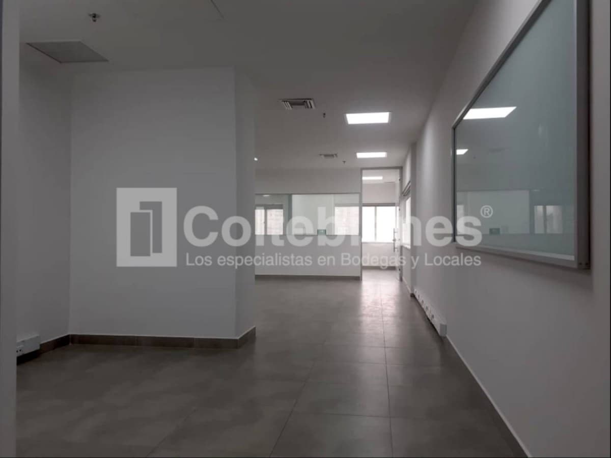 Oficina en arriendo – Manila, Medellín foto 2