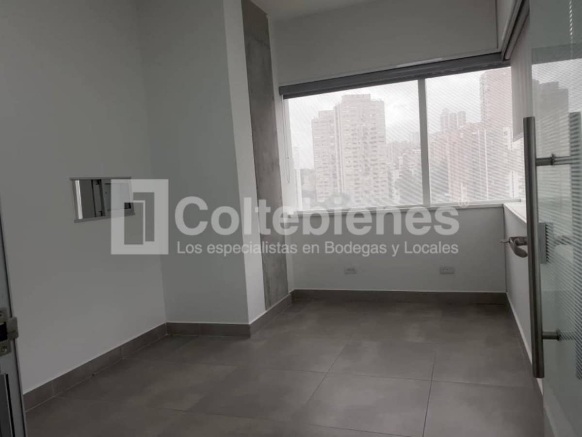 Oficina en arriendo – Manila, Medellín foto 5