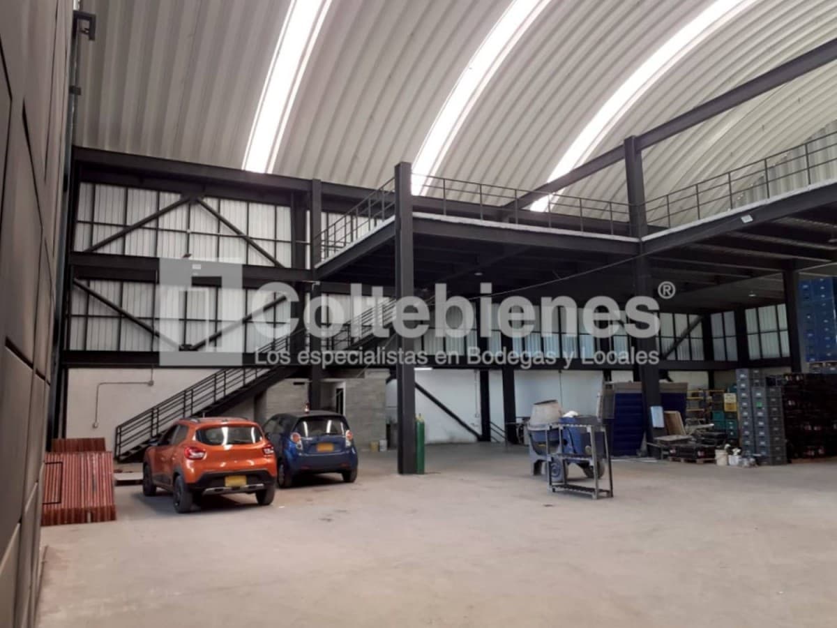 Bodega en arriendo/venta – Guarne foto 3