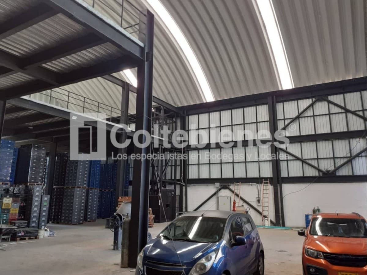 Bodega en arriendo/venta – Guarne foto 5