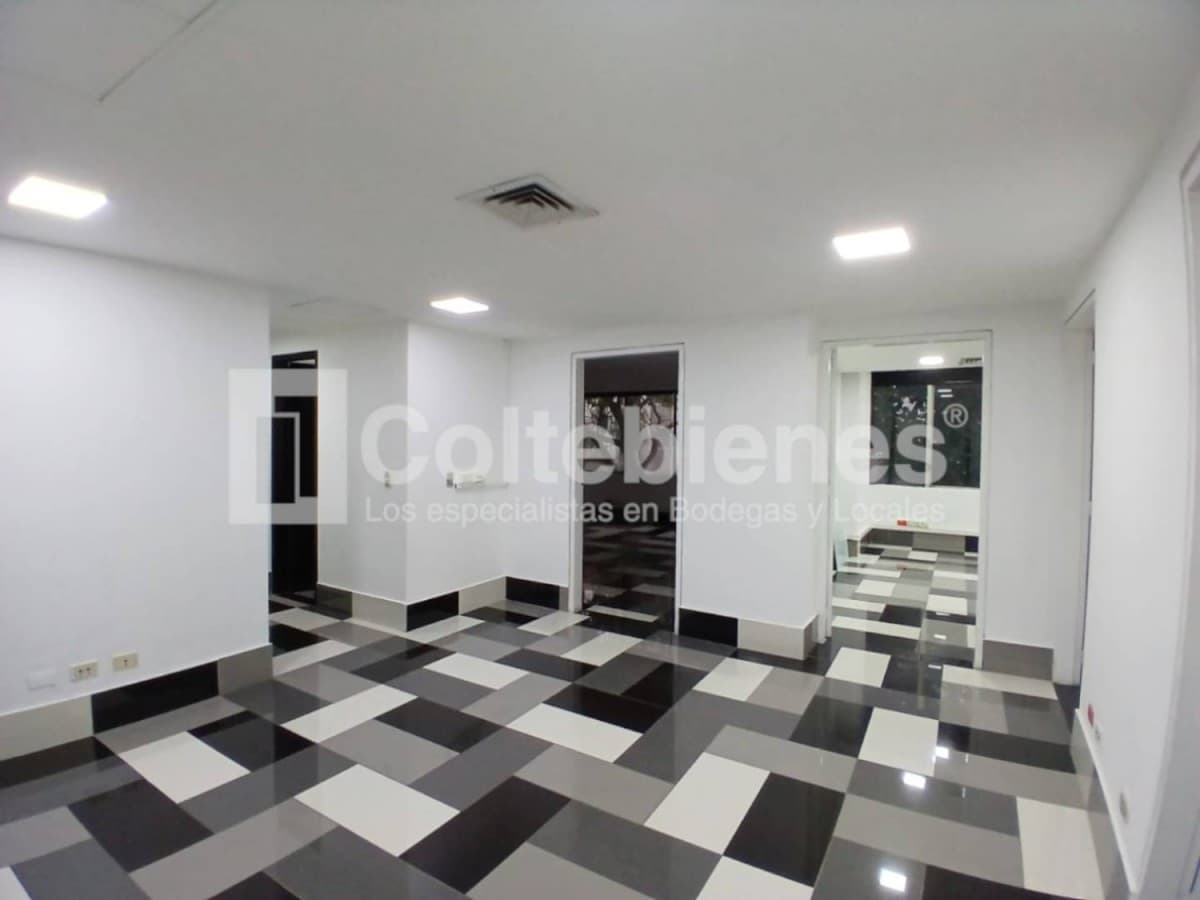Oficina en arriendo – Santa María De Los Ángeles, Medellín