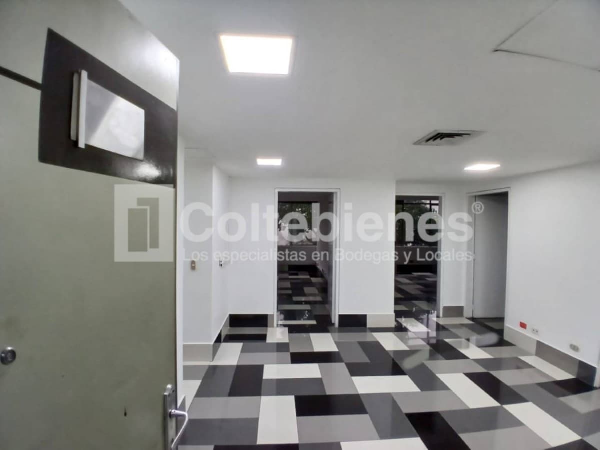 Oficina en arriendo – Santa María De Los Ángeles, Medellín foto 2