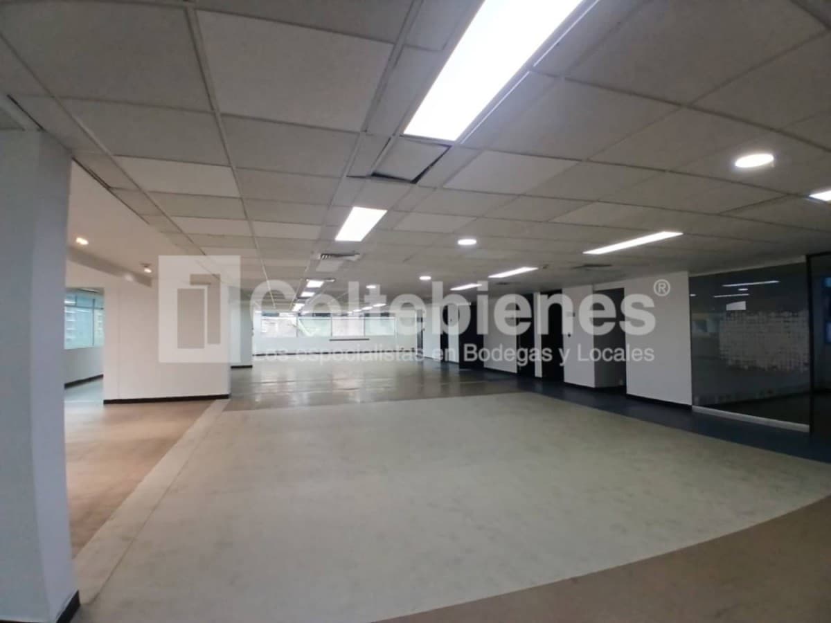 Oficina en arriendo/venta – Poblado, Medellín foto 4