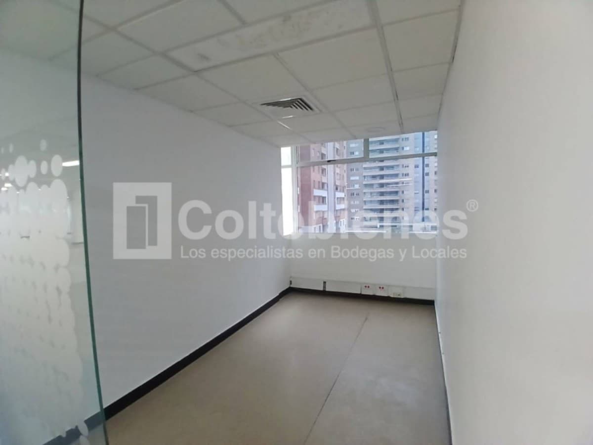 Oficina en arriendo/venta – Poblado, Medellín foto 5