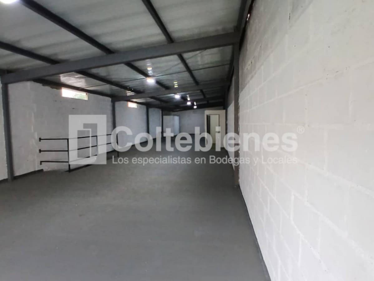 Bodega en arriendo/venta – Cristo Rey, Medellín foto 4