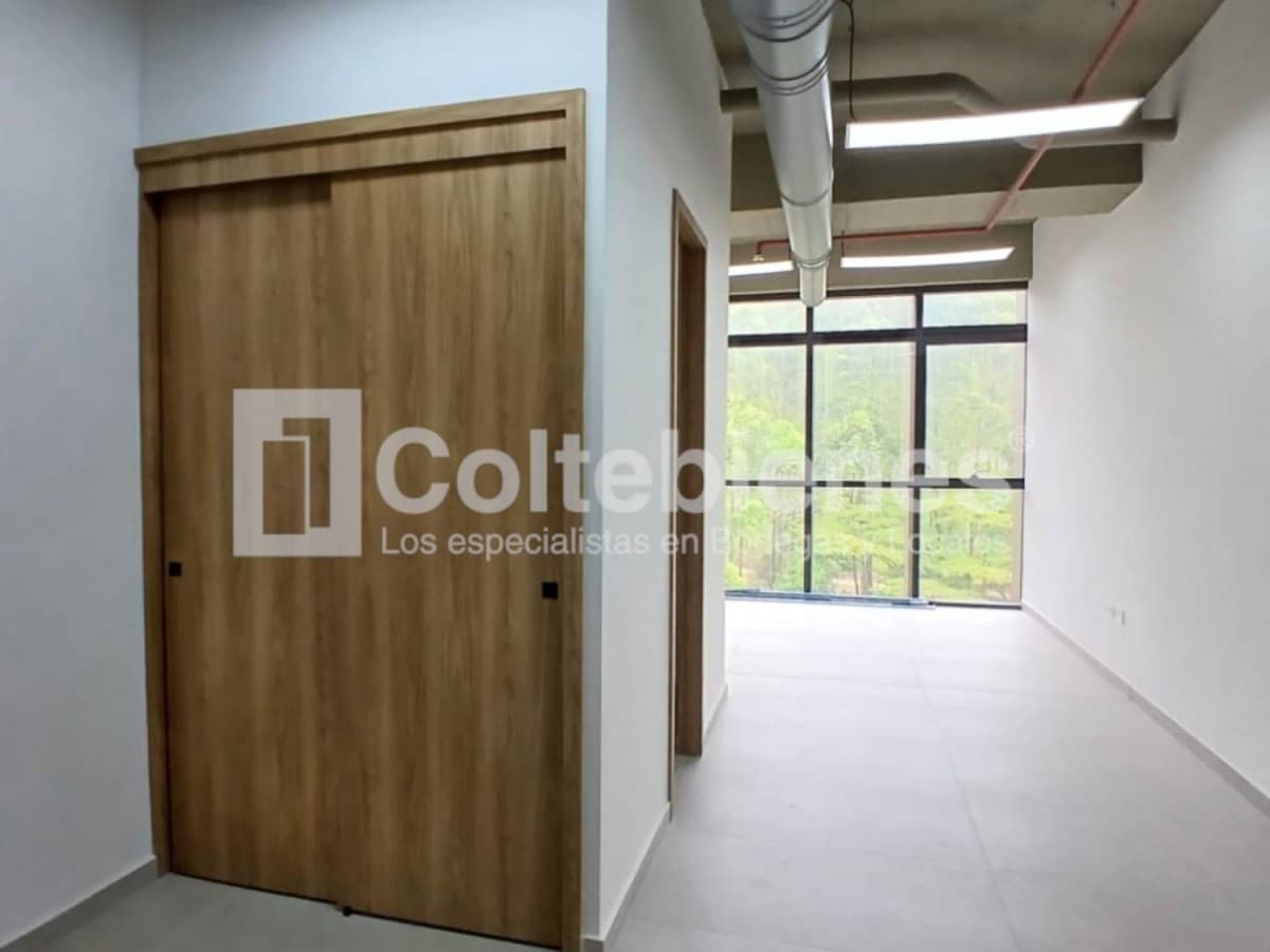 Oficina en arriendo – Poblado, Medellín