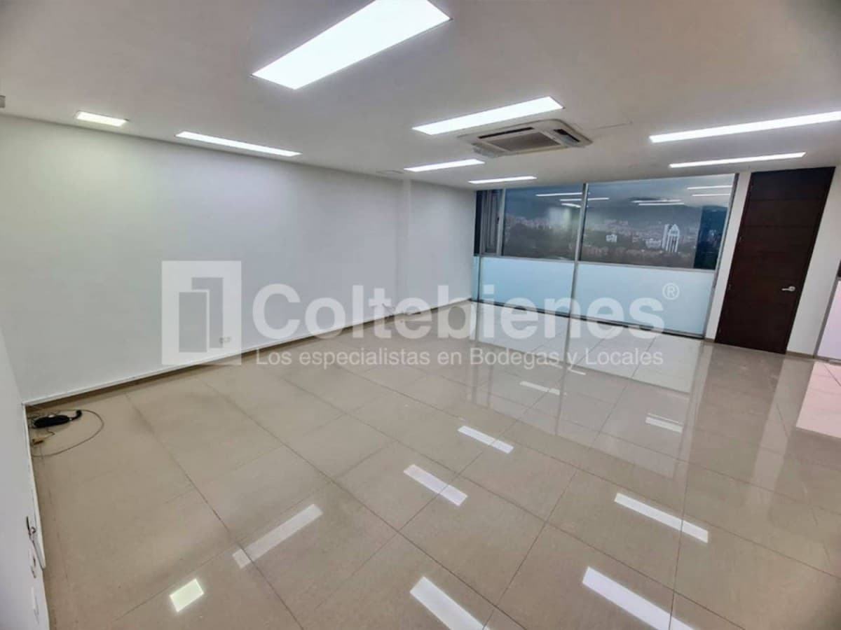 Oficina en arriendo – Poblado, Medellín foto 2