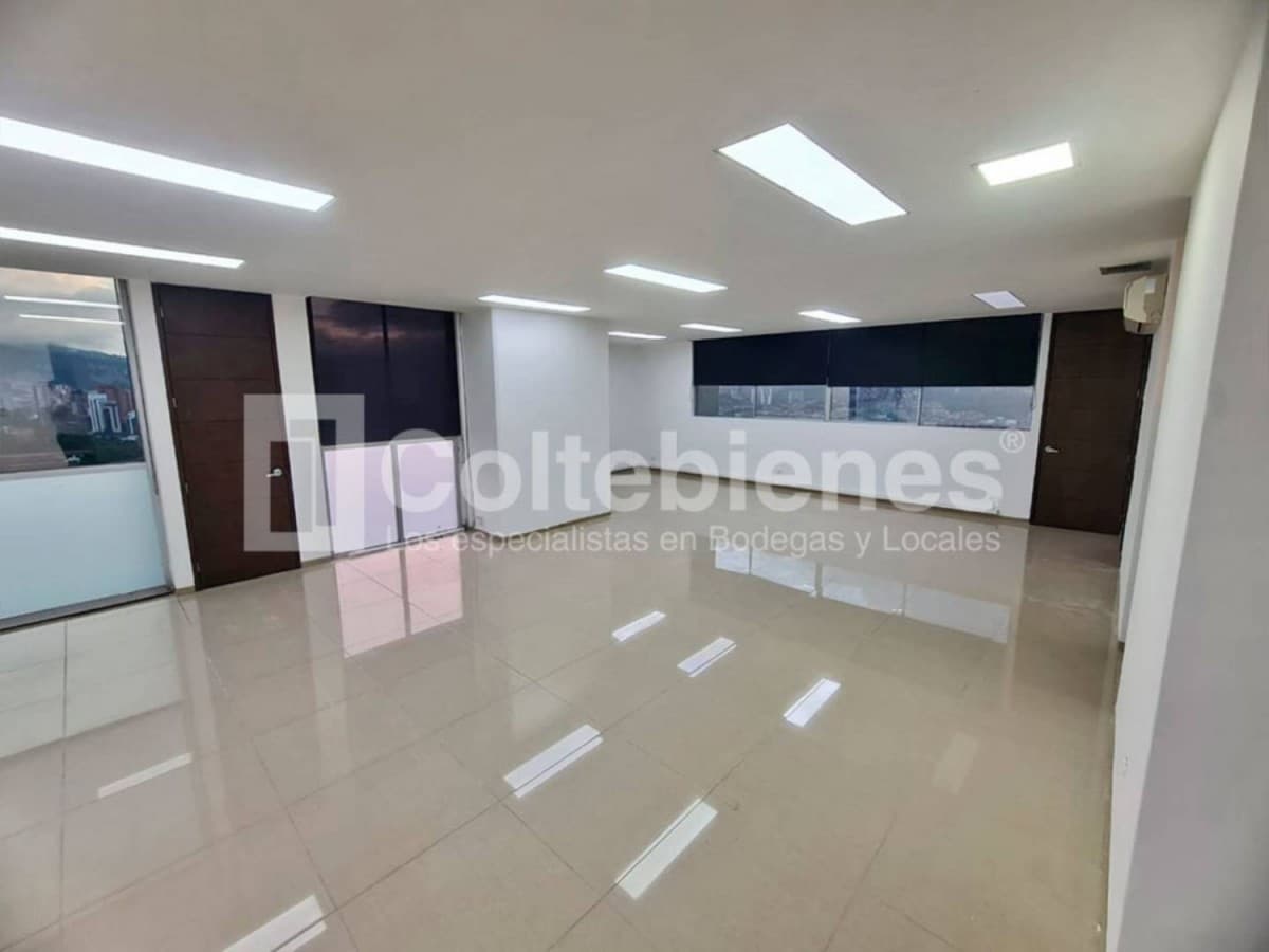 Oficina en arriendo – Poblado, Medellín foto 4