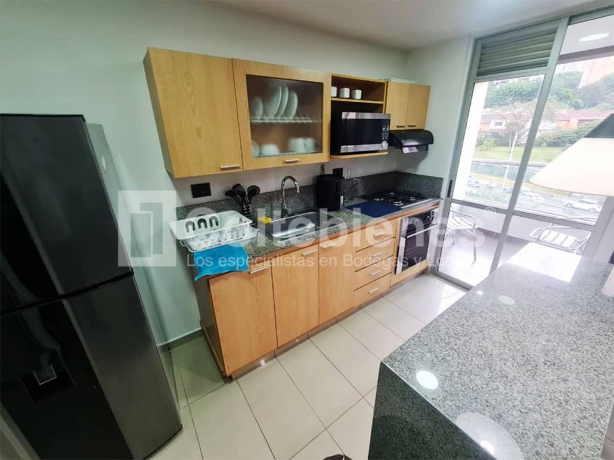 Apartaestudio en arriendo – Los Balsos, Medellín foto 2