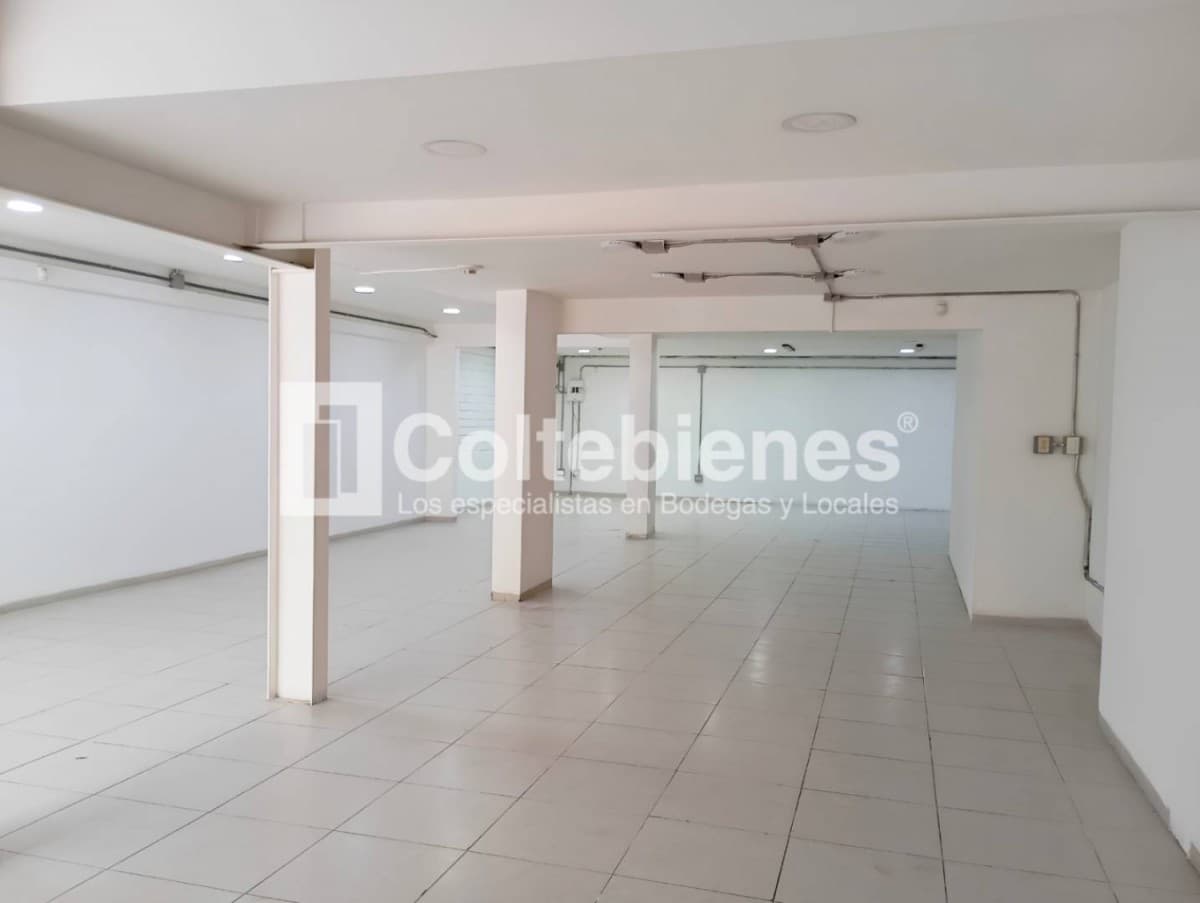 Local en arriendo – Poblado, Medellín foto 2