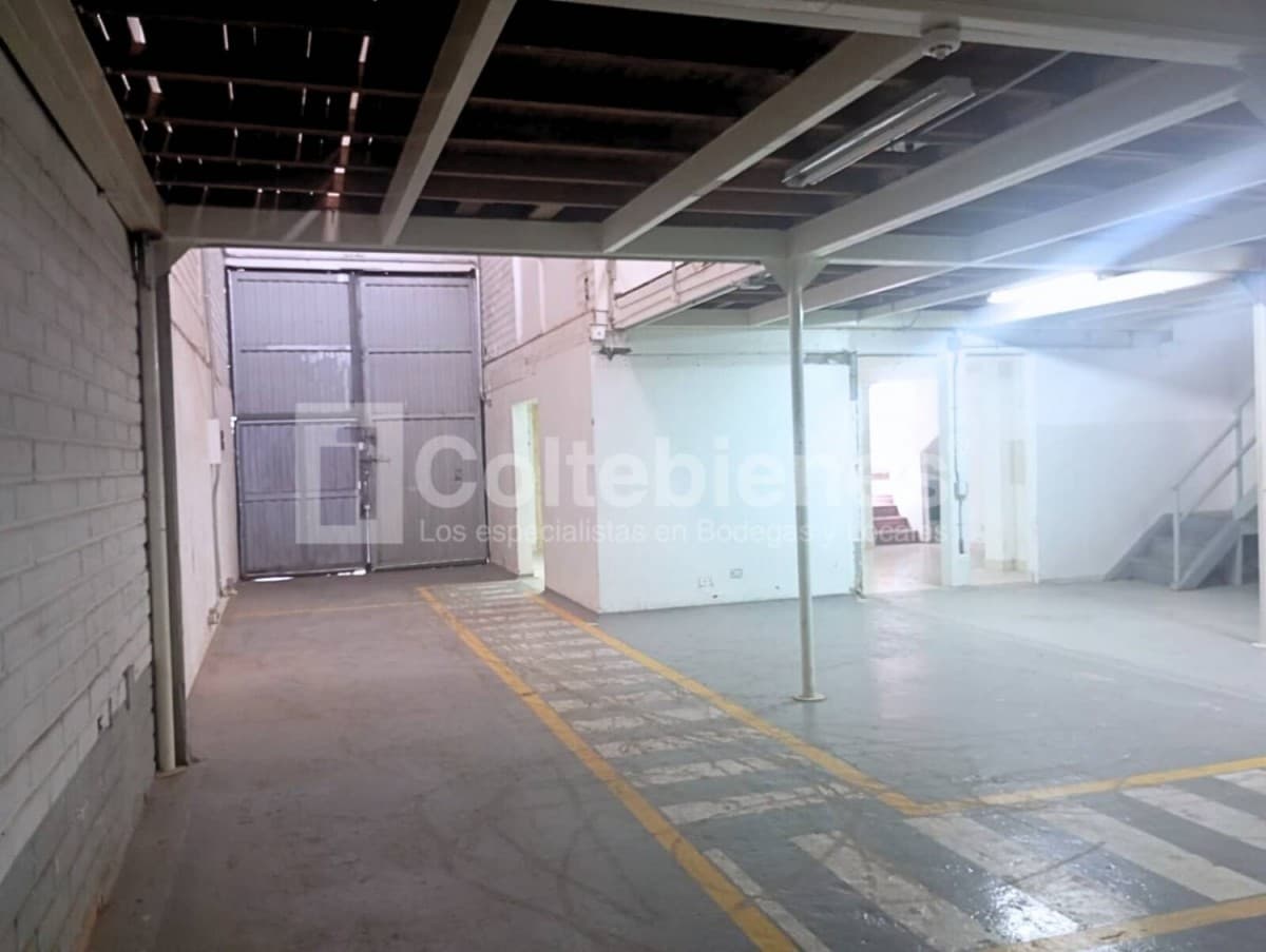 Bodega en arriendo – Barrio Colombia, Medellín foto 2