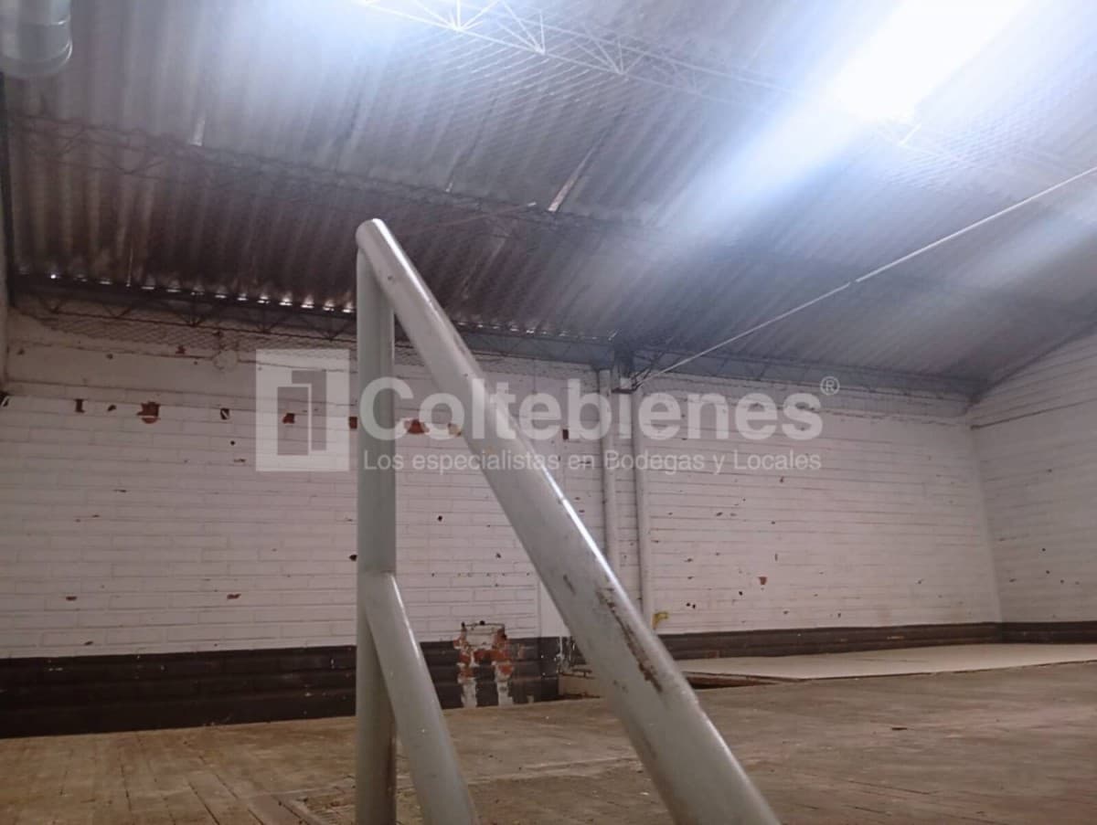 Bodega en arriendo – Barrio Colombia, Medellín foto 5