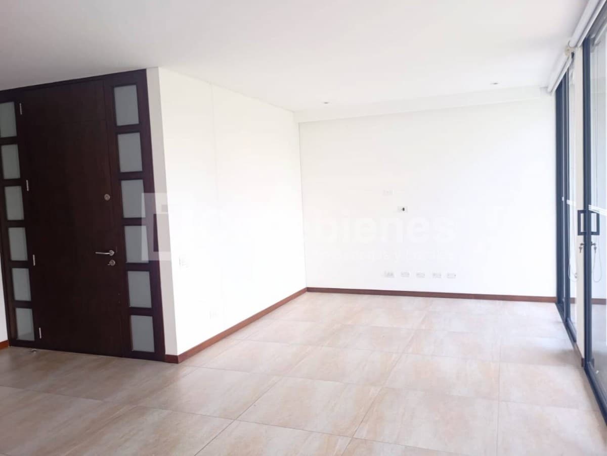 Apartamento en arriendo – Poblado, Medellín foto 2