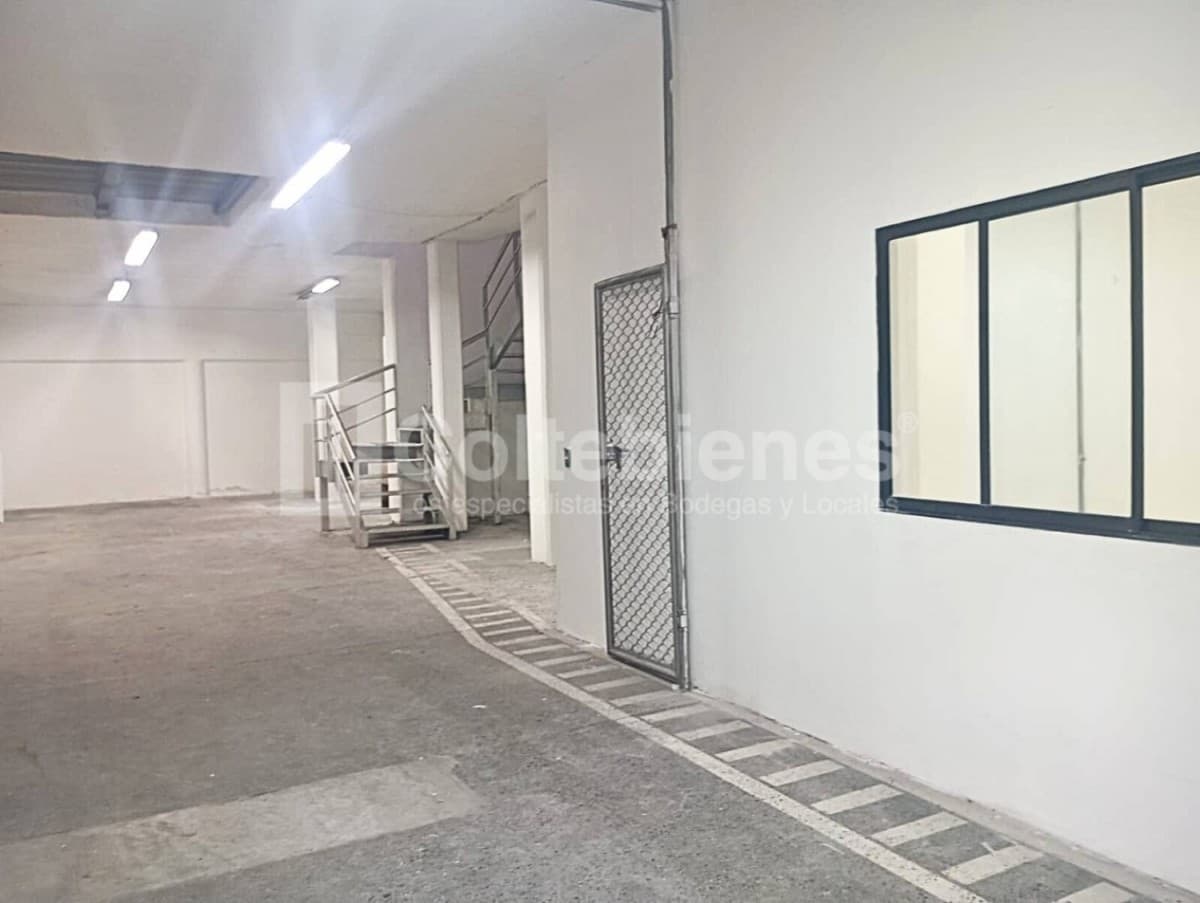 Bodega en arriendo – Barrio Colombia, Medellín foto 2