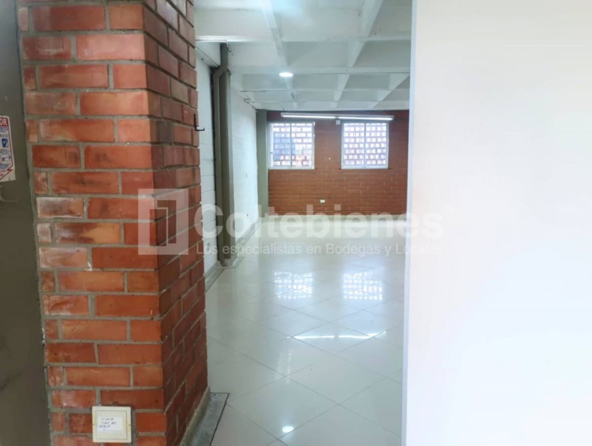 Bodega en arriendo – Santa Fe, Medellín foto 2