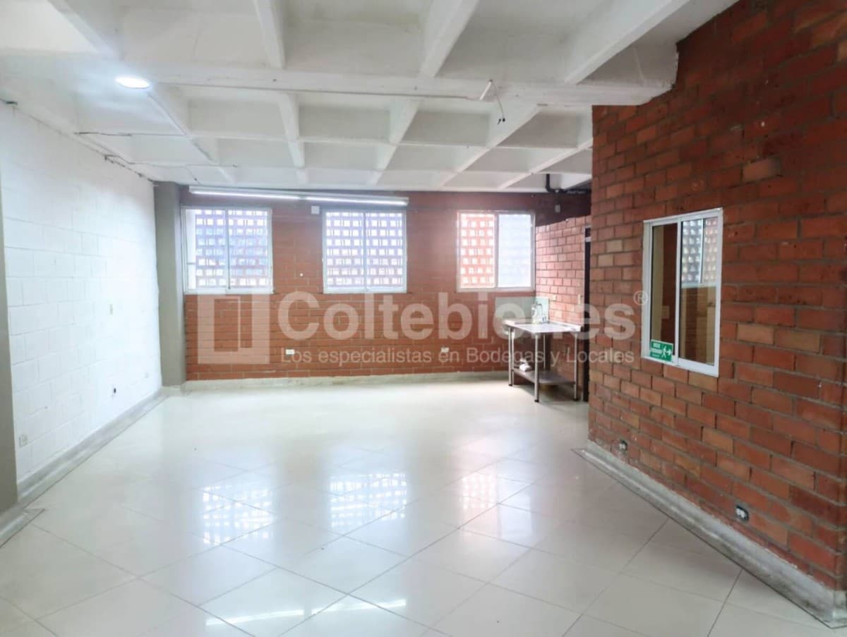 Bodega en arriendo – Santa Fe, Medellín foto 3