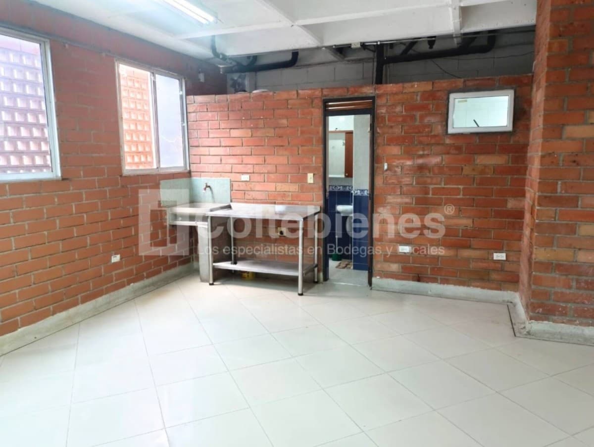 Bodega en arriendo – Santa Fe, Medellín foto 4