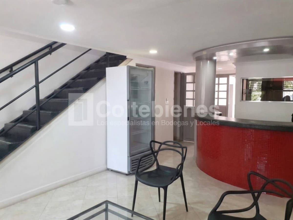 Edificio en arriendo – Laureles, Medellín foto 2