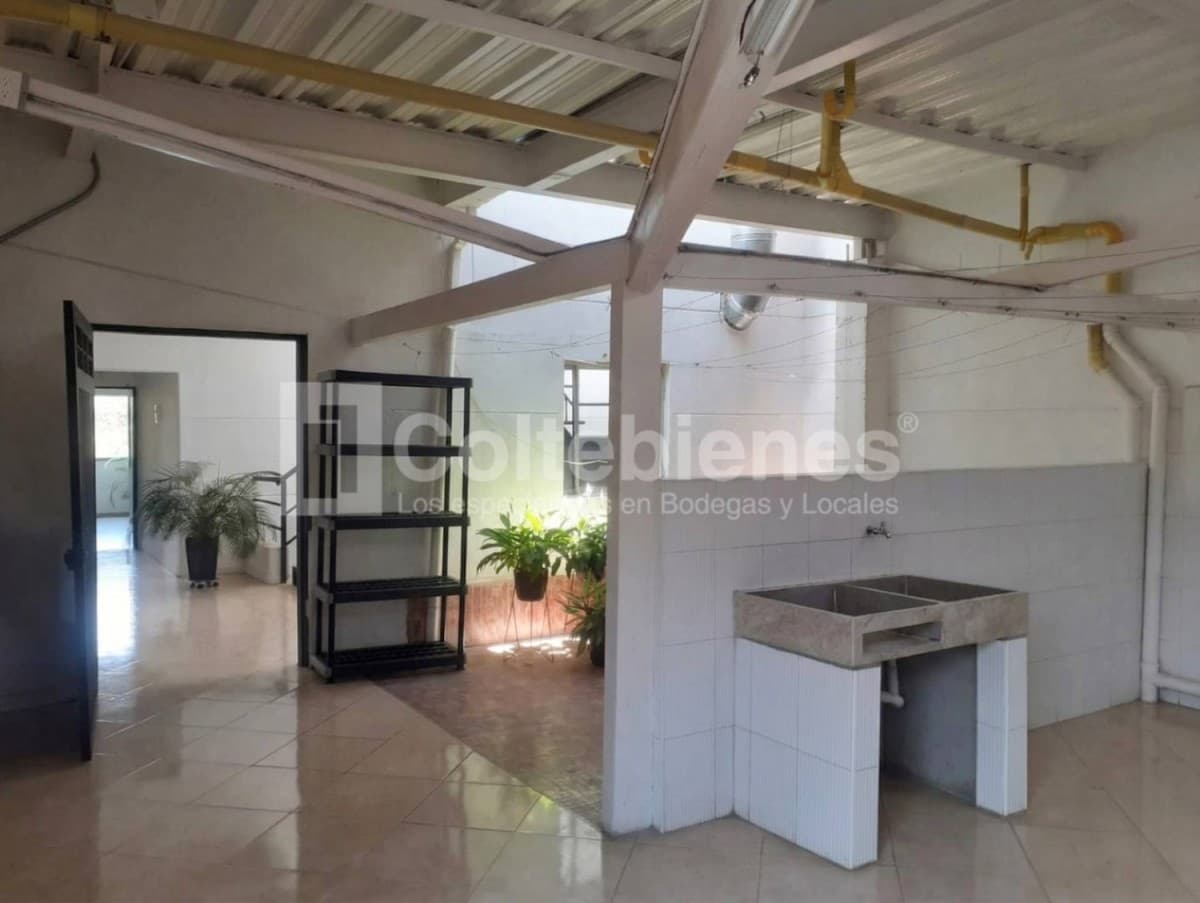 Edificio en arriendo – Laureles, Medellín foto 4