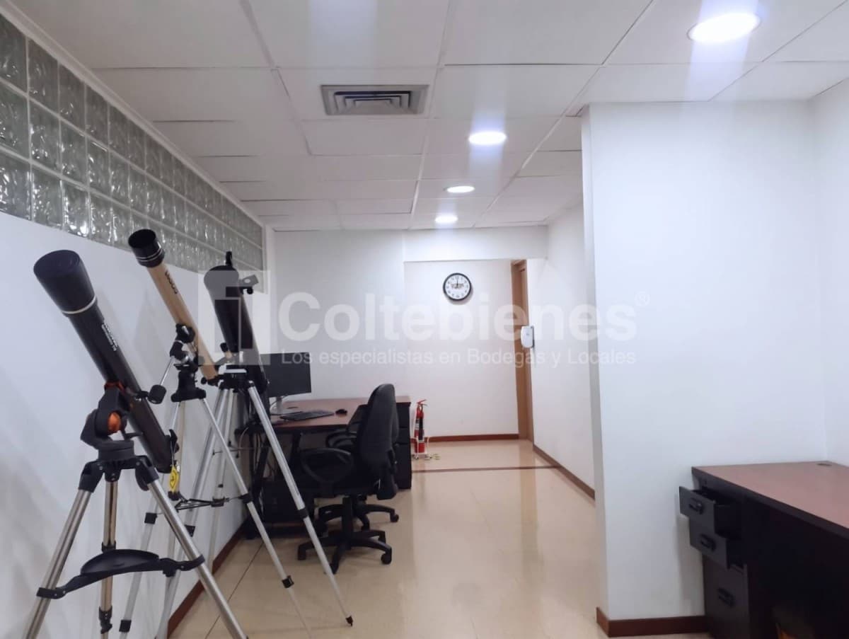 Oficina en arriendo – Aguacatala, Medellín foto 2
