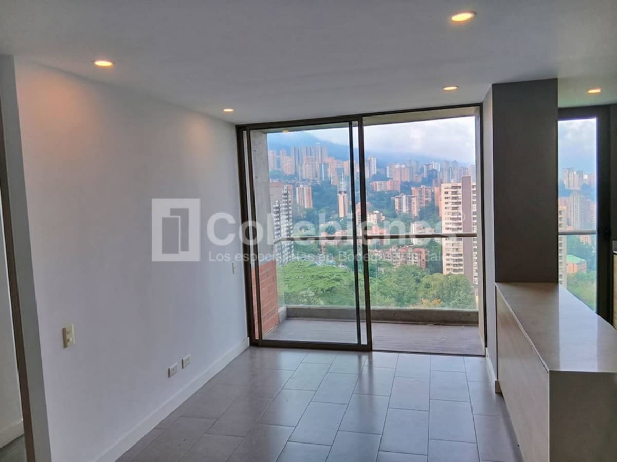 Apartamento en arriendo – Altos Del Poblado, Medellín foto 2