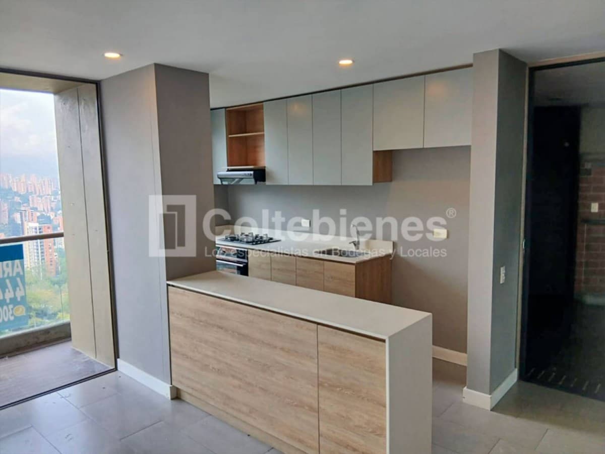 Apartamento en arriendo – Altos Del Poblado, Medellín foto 3
