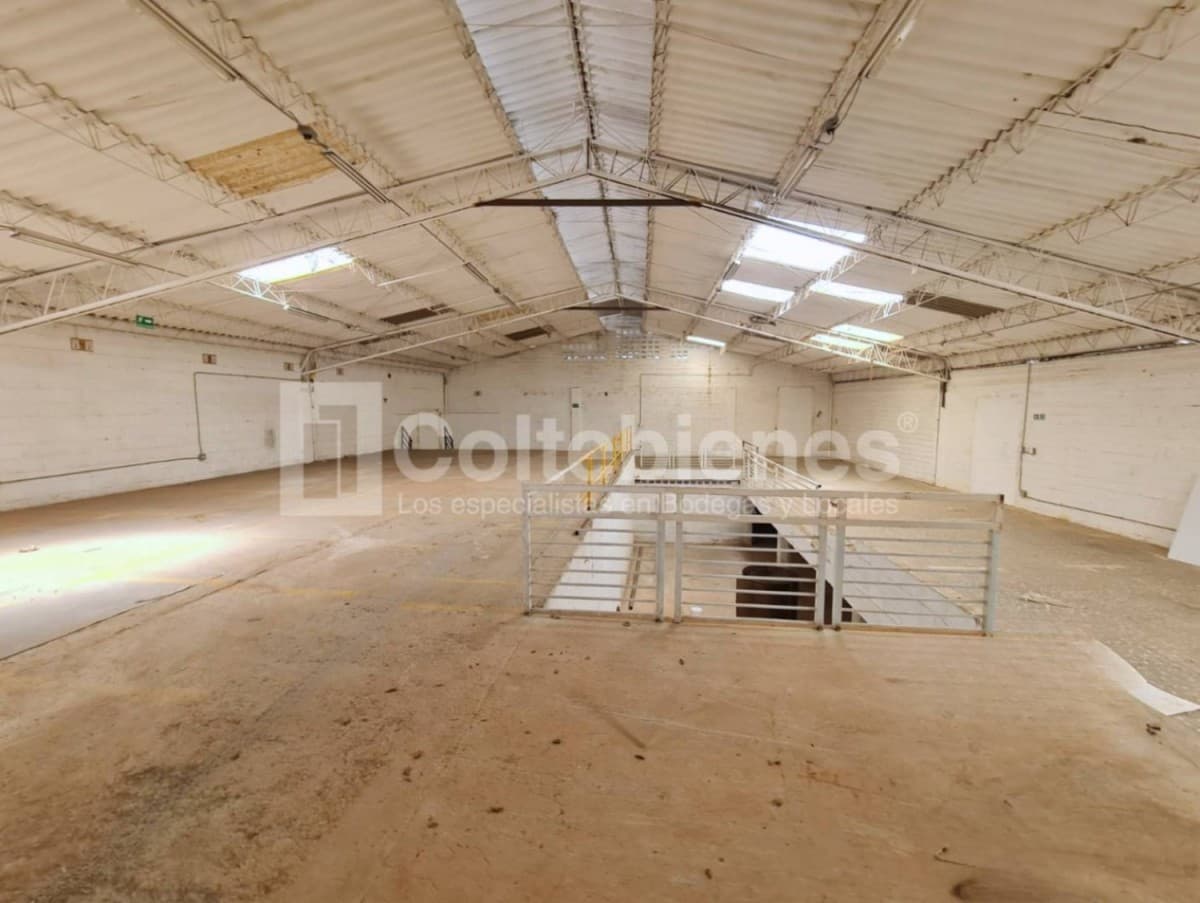 Bodega en arriendo – Guayabal, Medellín foto 2