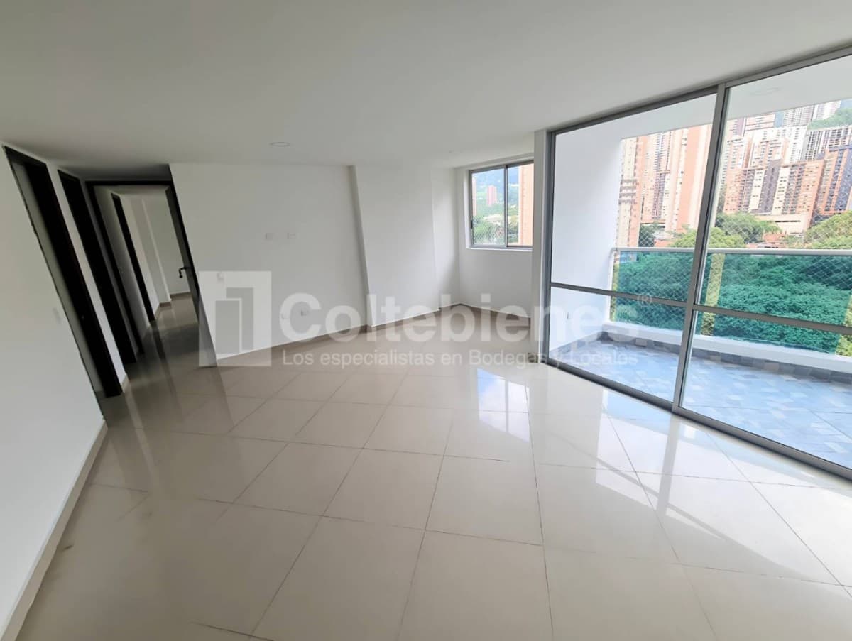 Apartamento en arriendo – Tres Esquinas, Sabaneta