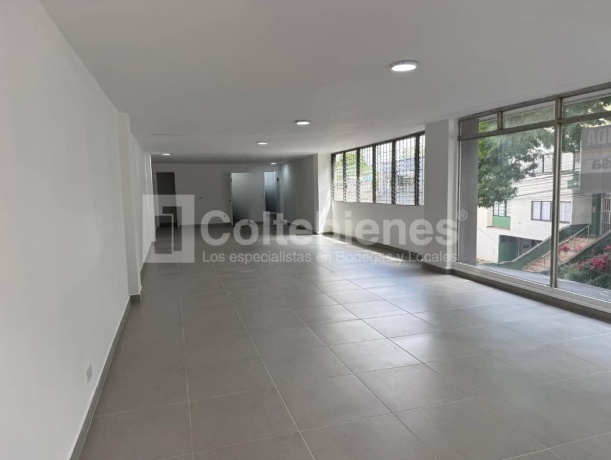 Local en arriendo – Manila, Medellín foto 3
