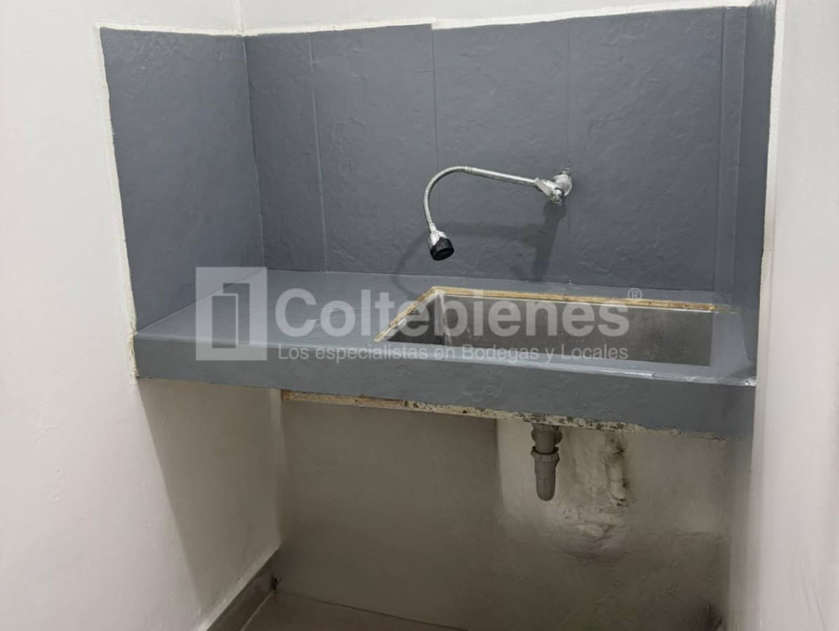 Local en arriendo – Manila, Medellín foto 5