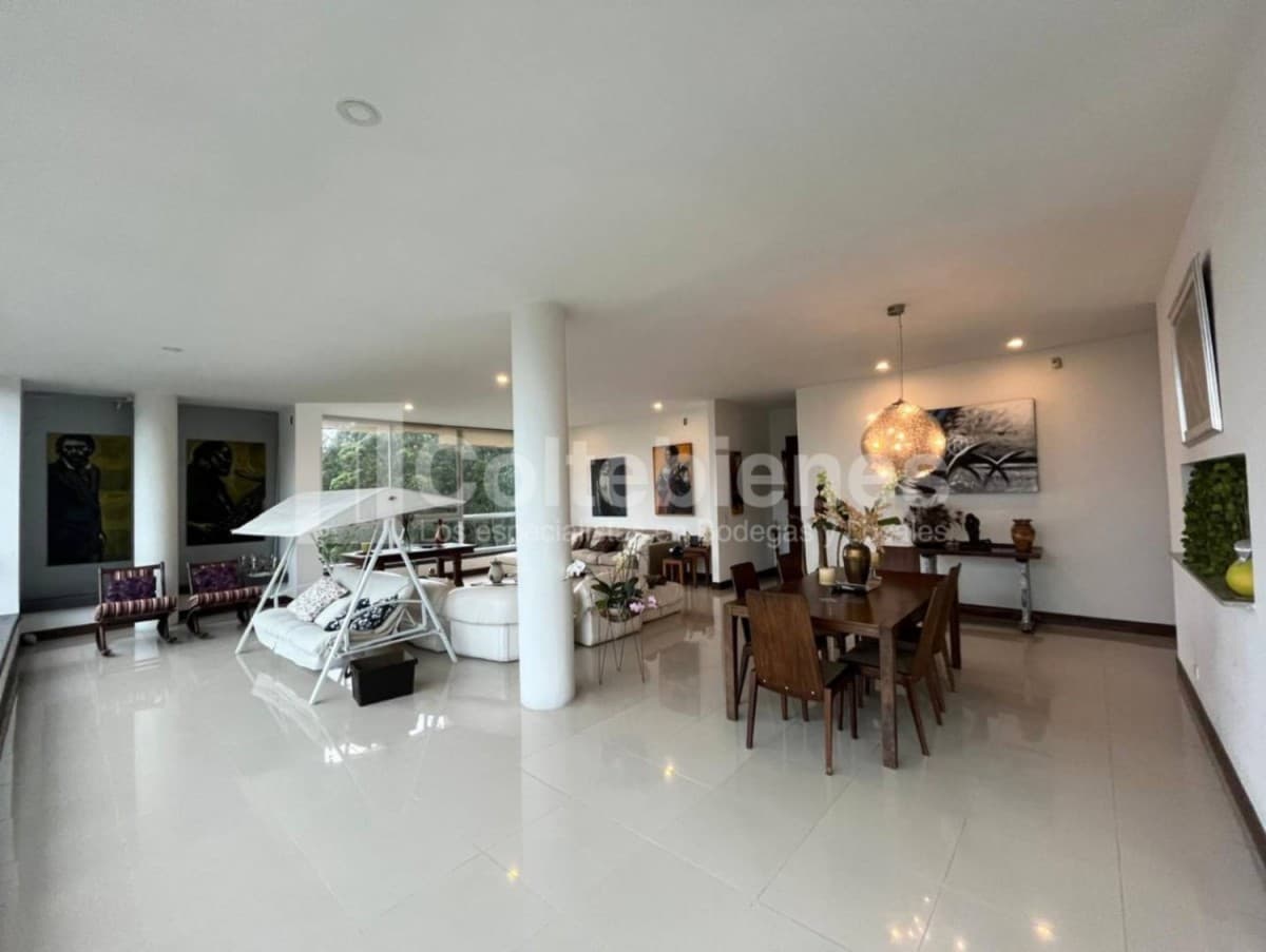 Casa Residencial en arriendo/venta – El Poblado, Medellín foto 4