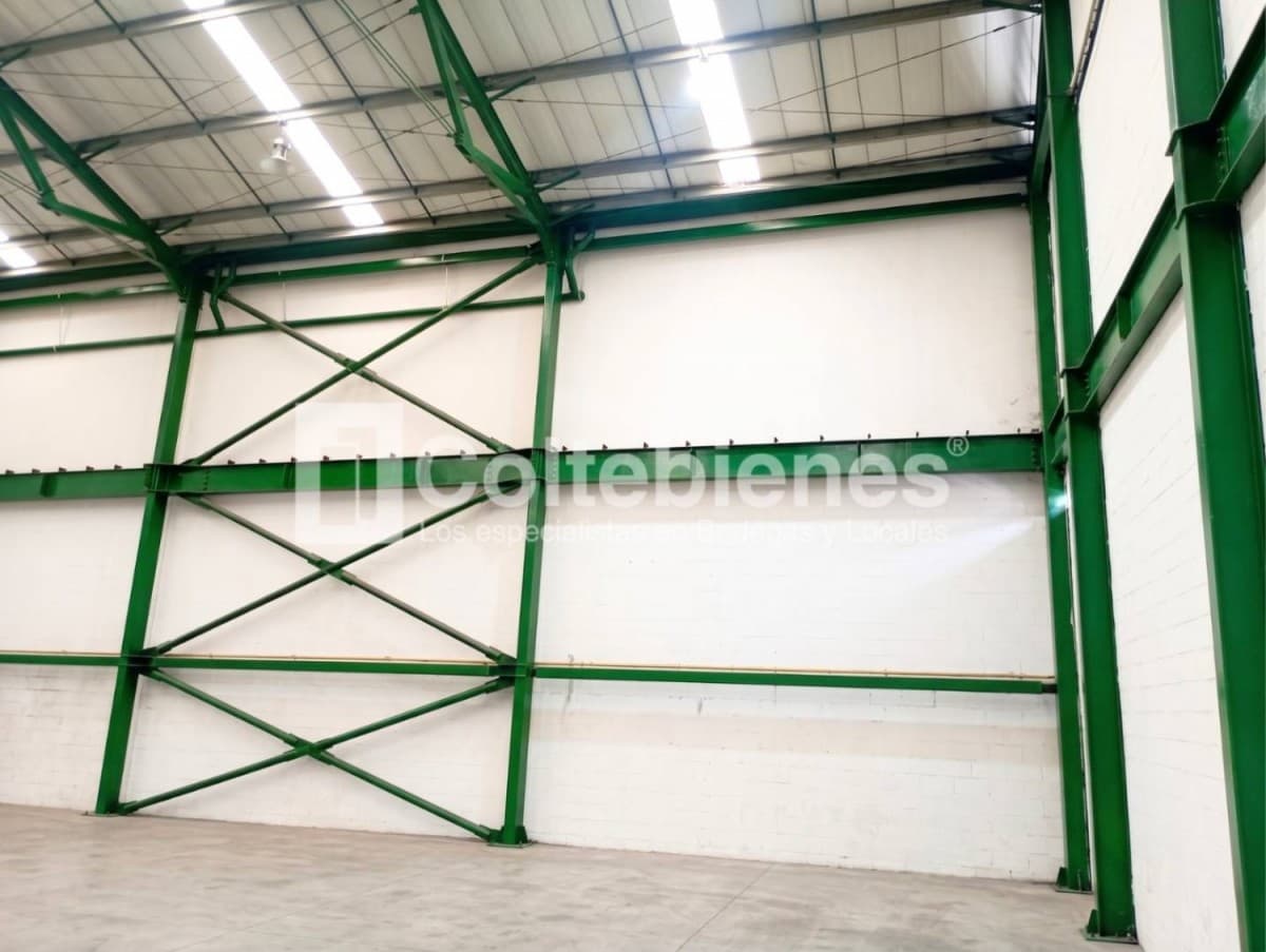 Bodega en arriendo – Copacabana foto 4