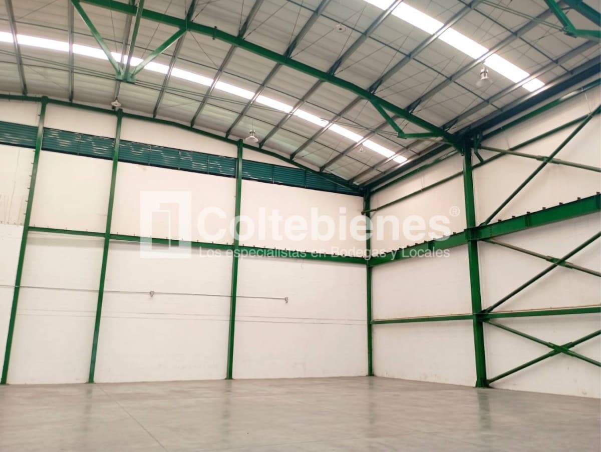 Bodega en arriendo – Copacabana foto 5