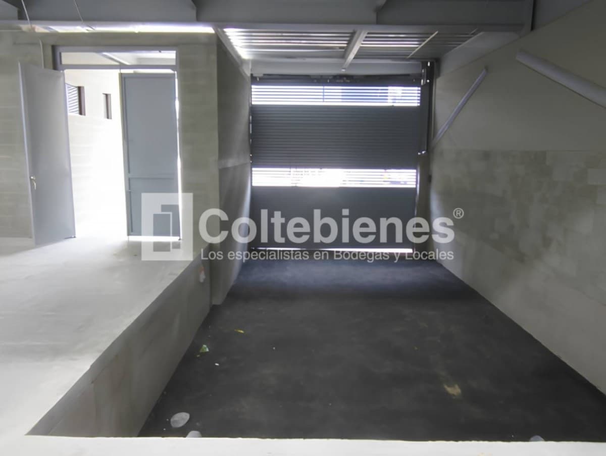 Bodega en arriendo – Copacabana foto 3