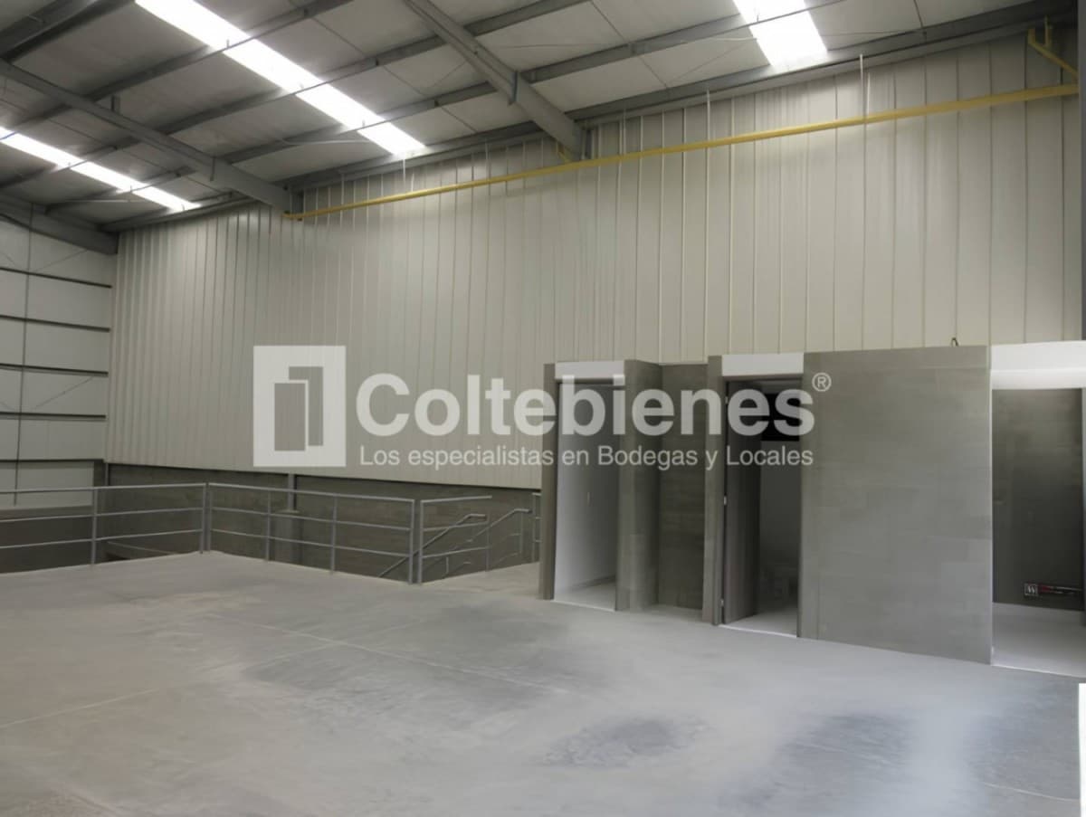 Bodega en arriendo – Copacabana foto 4