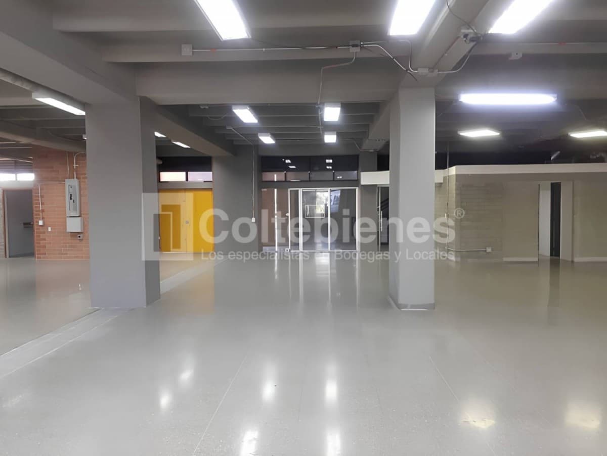 Local en arriendo – Guayabal, Medellín foto 2