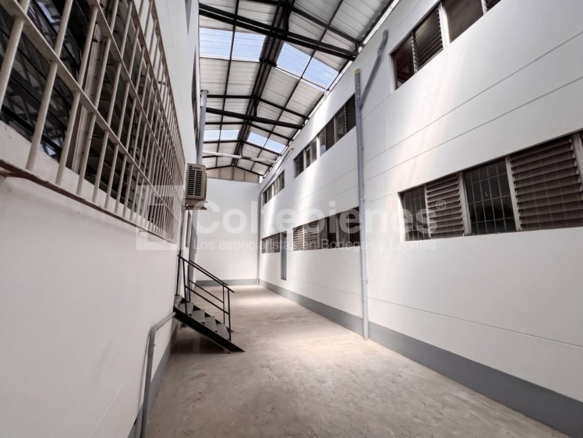 Local en arriendo – Perpetuo Socorro, Medellín foto 2