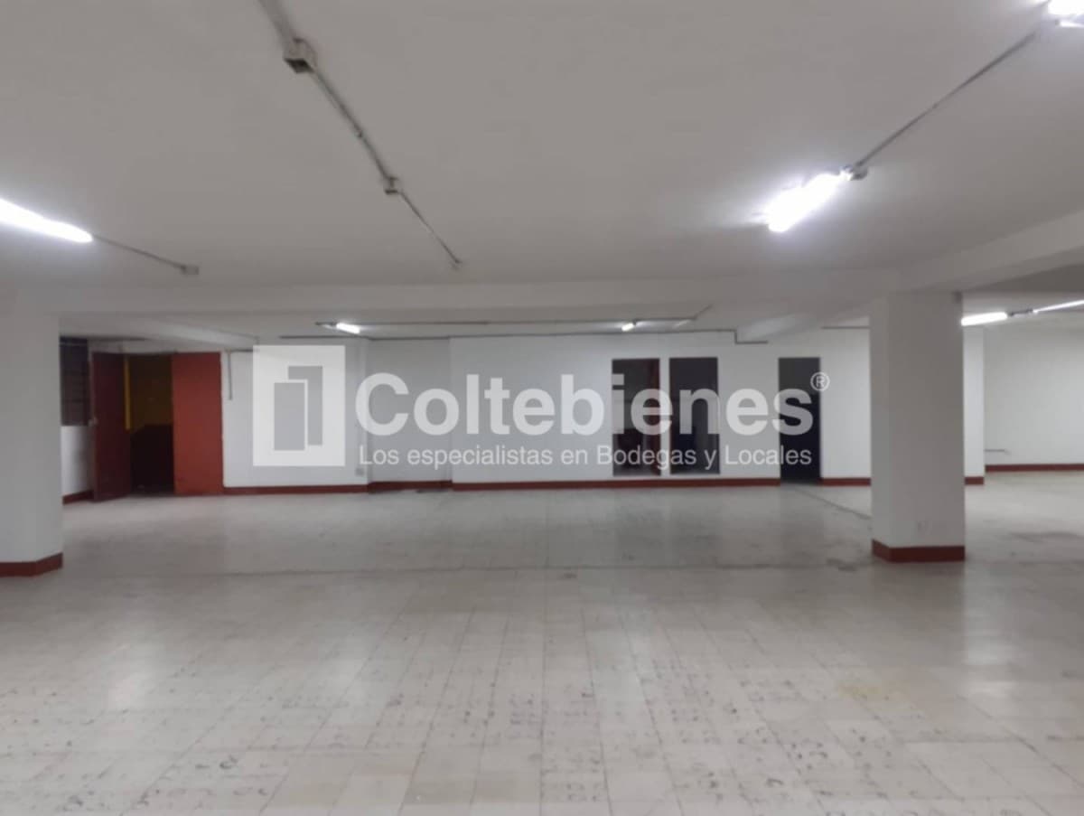 Bodega en arriendo – Caribe, Medellín foto 3