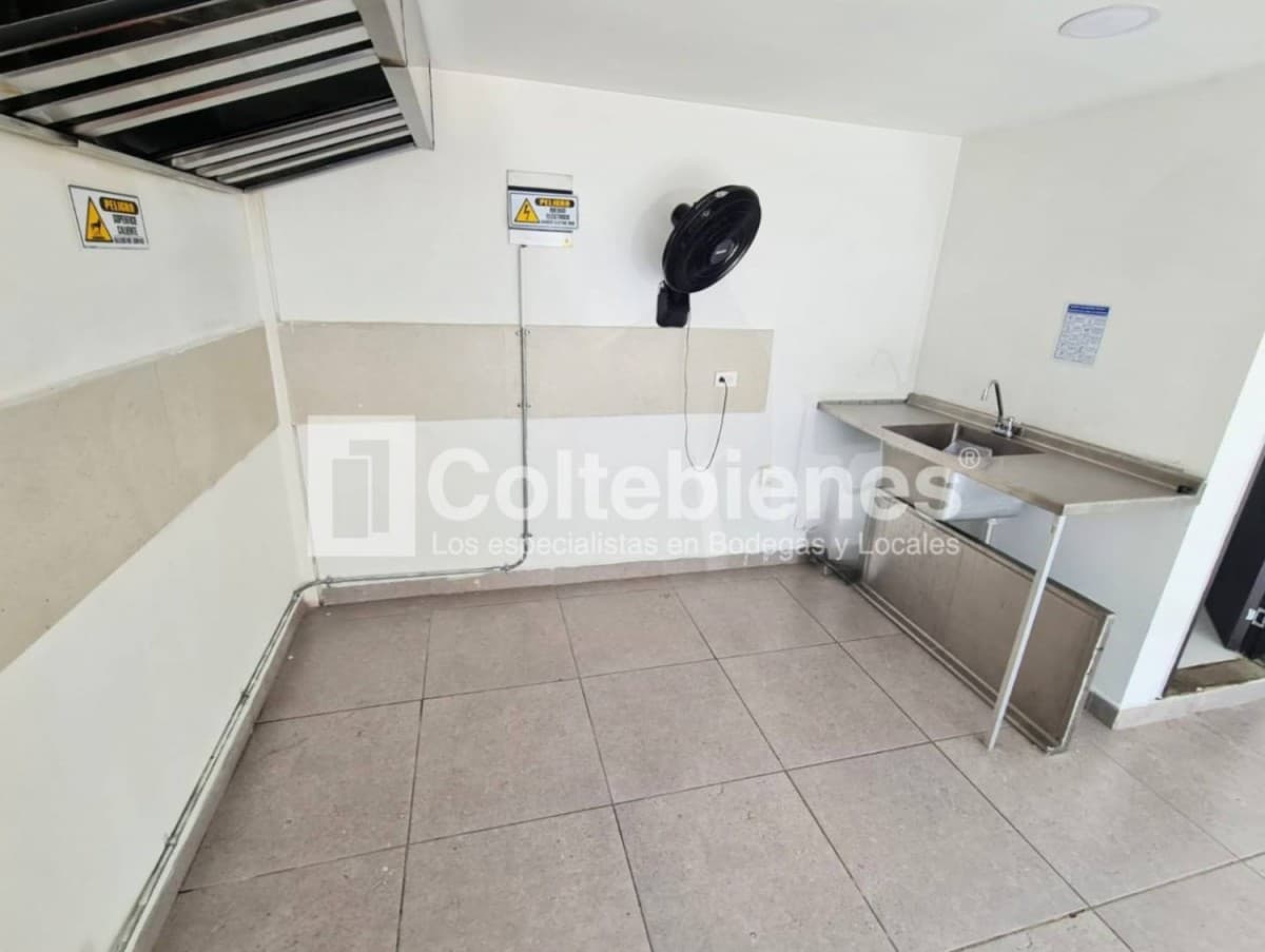Local en arriendo – Barrio Colombia, Medellín foto 5