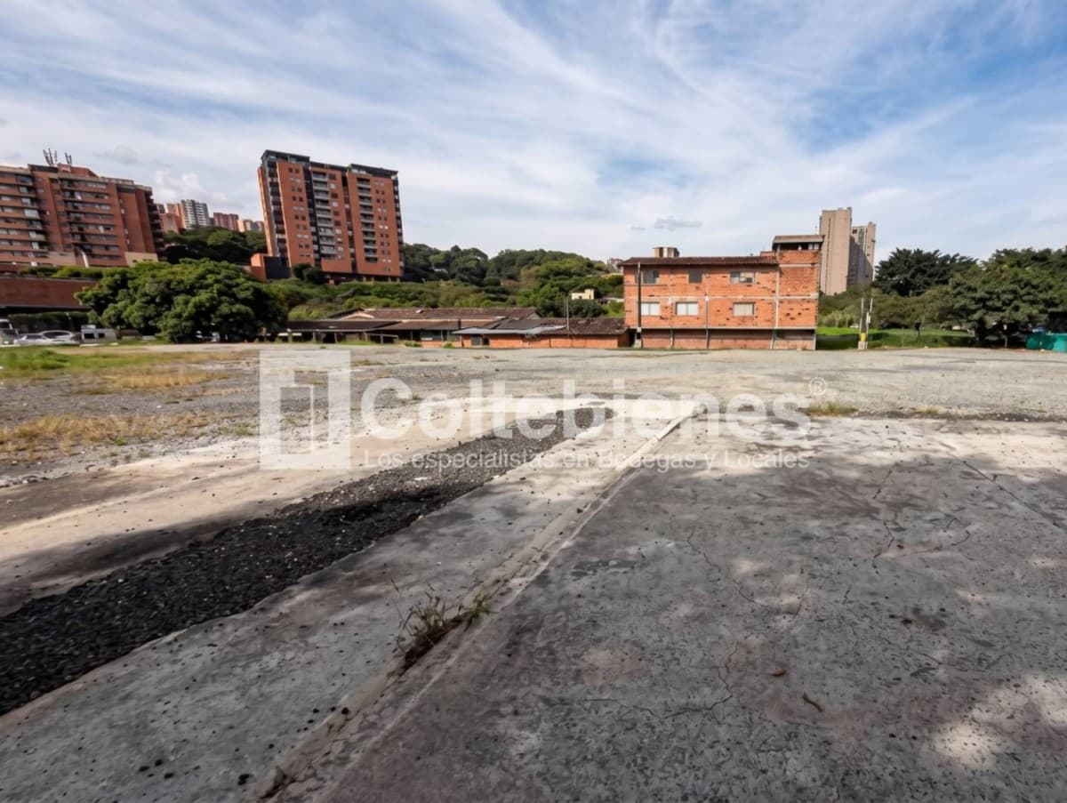 Lote en arriendo – Las Casitas, Envigado foto 3