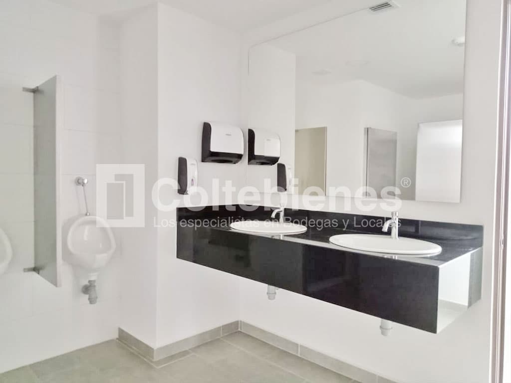 Oficina en venta en Altos del Poblado-Medellín foto 5